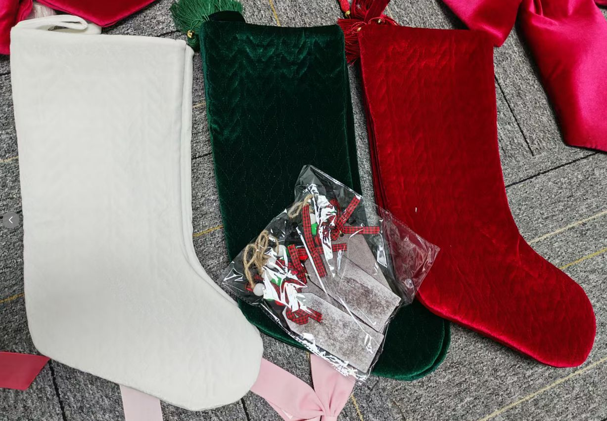 Yexmas 20" Christmas Stockings Set, 6PCS Velvet Bow Holiday Stockings, Wine Red/Green/White (2 Each), Large Hanging Fireplace Xmas Decor