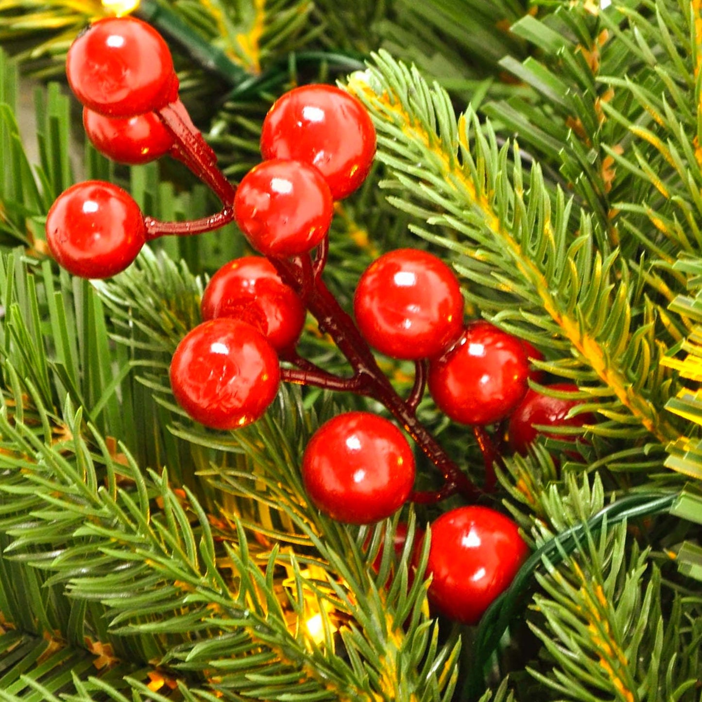Yexmas 7.5ft Pre-Lit Artificial Christmas Trees,Green Xmas Tree with Large Christmas Tree Storage Bag,Pinecones, Berries, Realistic Artificial Christmas Trees for Home, Office, Party Decoration