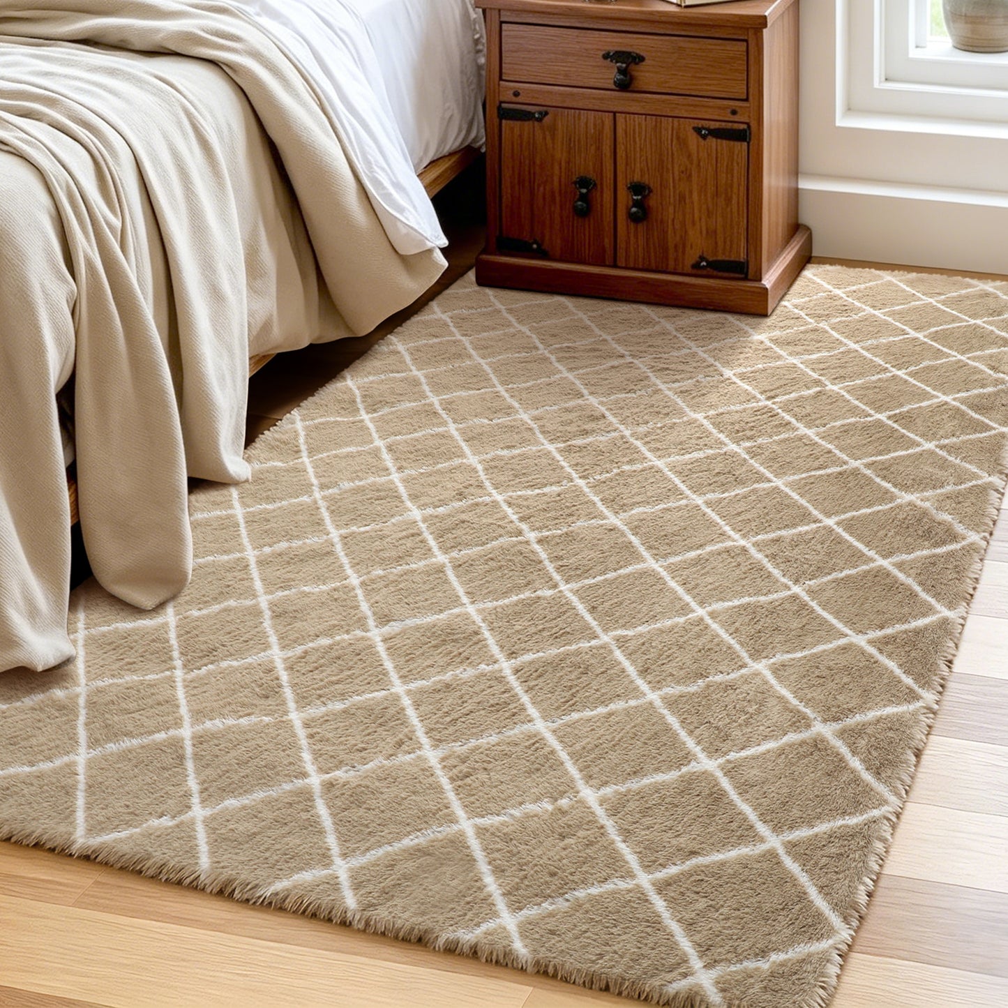 CozyDesg Shag Area Rugs,4'x6' Soft Fluffy Shaggy Carpet for Living Room,Large Rug for Bedroom Dining Room Home Decor Room Decor,Black & White